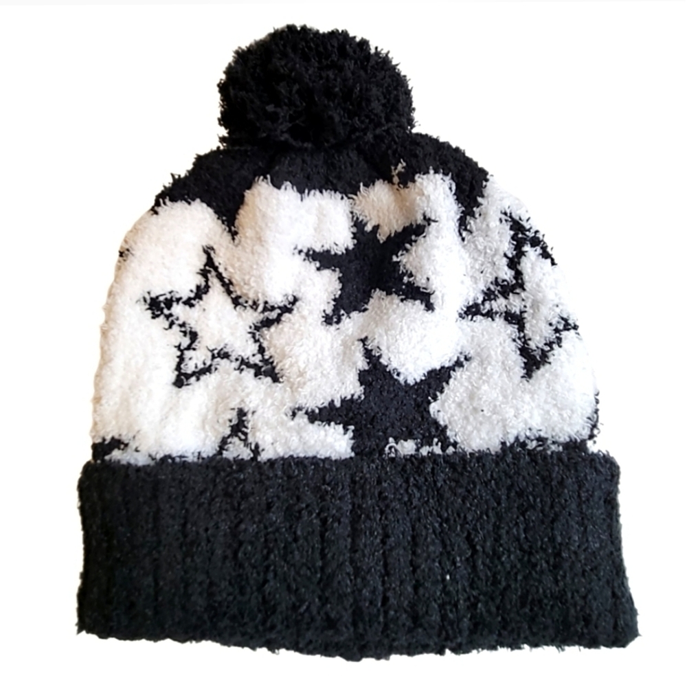 STAR POM POM BEANIE